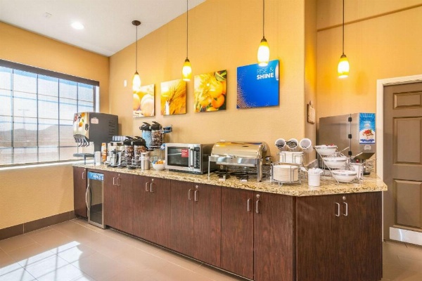 Comfort Inn & Suites image 26